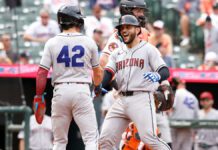 Del Castillo remolca cinco y D-backs superan a Orioles en duelo de 10 innings