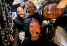 Los astronautas de Artemis II emprenden su regreso a la Tierra tras sobrevolar la Luna