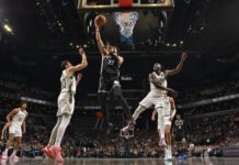 Nets sorprenden a Bucks y ligan una segunda victoria