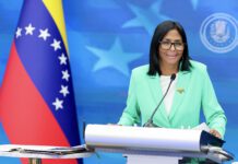 Delcy Rodríguez busca canales de comunicación “más directos” en su visita a Granada