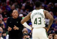 Doc Rivers deja el banquillo de los Bucks