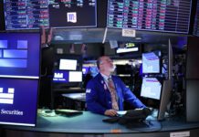 Wall Street cierra en verde ante una posible nueva ronda de negociaciones de EE.UU. e Irán