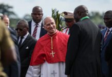 El papa dice que se puede vivir juntos en paz a pesar de diferencias