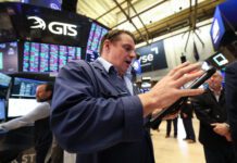 Wall Street cierra en rojo tras los últimos ataques de EE.UU. en el estrecho de Ormuz