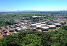 El petróleo de Texas sube un 2 % por el estancamiento de negociaciones entre EE.UU. e Irán