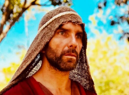 Arap Bethke sorprende como el Apóstol Pedro en película filmada en Miami