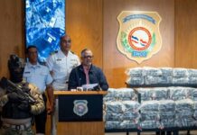 Autoridades RD ocupan 375 paquetes de cocaína en Baní