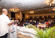 Docentes proponen la eliminación de la promoción automática de los alumnos y que se priorice el desarrollo de competencias de los estudiantes