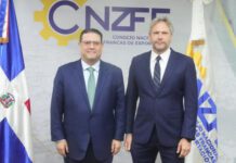 Ministro Sanz Lovatón posesiona a Johannes Kelner al frente del Consejo Nacional de Zonas Francas