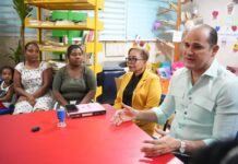 INABIE entrega útiles escolares a estudiantes afectados por lluvias