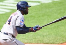 Tablazo de Álvarez ayuda a Astros a salir de Cleveland con serie en mano