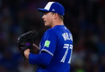 Varland (3er salvamento) lidera ante reajuste del bullpen de los Azulejos