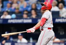 Novato Sal Stewart pega su 8vo jonrón y Reds vencen a Rays para 4ta victoria seguida