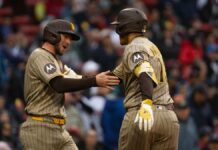 Machado, Merrill la botan y Padres remontan para vencer a Medias Rojas en Fenway