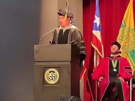 Bobby Valentín recibe honoris causa en Puerto Rico, su mayor reconocimiento profesional