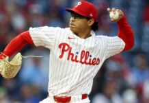 Don Mattingly gana en su debut como mánager interino de los Filis