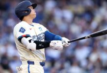 Jonrón inicial de Ohtani y el de 3 carreras de Teoscar impulsan a Dodgers ante Rangers