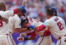 Crawford se viste de héroe en imponente remontada de Filis sobre Nacionales