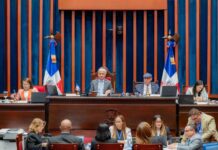 Senado aprueba ley que reconoce trayectoria Vicente Sánchez Baret