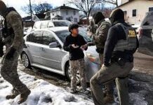 Detenciones de inmigrantes en la vía pública aumentó un 1.000% en segundo mandato de Trump