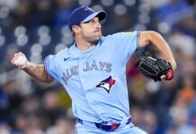 Max Scherzer lanza 6 entradas y gana su 1ra apertura; Blue Jays vencen a Rockies
