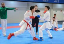 Equipo Karate presenta credenciales en base entrenamientos