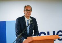 José Mármol presenta antología que reúne su obra poética de 1984 a 2019