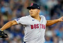 Suárez lanza 8 entradas dominantes y los Red Sox blanquean a Blue Jays