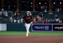 Orioles remontan seis carreras y vencen a Diamondbacks; Jackson pega un grand slam