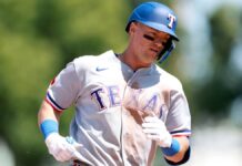 Rangers dominan a los A’s