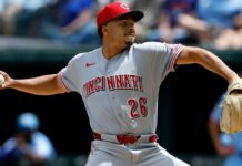 Elly De La Cruz guía a los Rojos