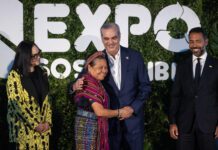 La Premio Nobel Rigoberta Menchú pide “no callarse frente a las armas nucleares y el odio”