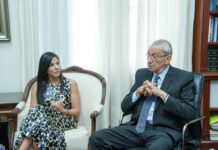 AMCHAMDR sostiene reunión con Consultor Jurídico del Poder Ejecutivo para abordar prioridades legislativas