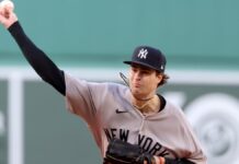 Con Cam Schlittler intratable en la loma, Yankees barren a Red Sox
