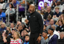 Los Orlando Magic despiden a Jamahl Mosley tras dejarse remontar un 3-1 en ‘playoffs’
