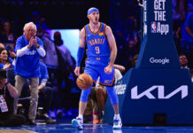 De la mano de Chet Holmgren, OKC supera a Lakers en el Juego 1