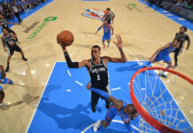 Wembanyama anotó 41 puntos con 24 rebotes para llevar a los Spurs a un triunfo sobre el Thunder 122-115