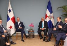 Abinader sostiene encuentro con líderes empresariales panameños para ampliar oportunidades de inversión