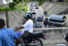 Policía arremete con bombas lacrimógenas contra marcha pacífica en respaldo a planta La Cuaba