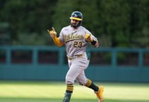 Athletics arman fiesta de jonrones y apalean a Phillies