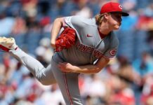 Filis caen ante Rojos y pierden su primera serie con Mattingly como manager