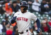 Rafaela conecta jonrón e impulsa 4 carreras en paliza de Red Sox a Valdez y Tigers