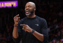 Pelicans contratan a Mosley dos semanas después de su despido por Orlando