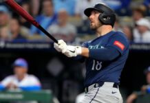 Jonrón de 2 carreras de Mitch Garver da a Mariners triunfo ante Royals