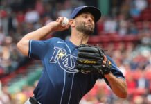 Martínez continúa dominante con joya y guía a los Rays en Fenway