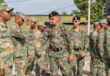 Comandante del Ejército recorre unidades y puestos de control en la frontera sur