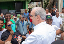 Abinader inaugurará este sábado en la provincia de Monte Plata dos carreteras y un techado escolar
