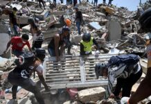 La maquinaria y rescatistas llegan a la zona cero de los terremotos de Venezuela
