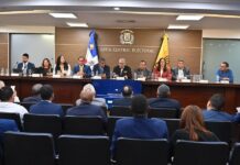 Mesa Técnica de la JCE trata avances de la renovación de la cédula con organizaciones políticas