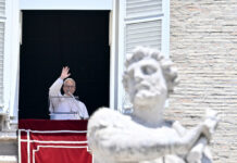 El papa denuncia que el ambiente digital aumenta la indiferencia hacia los pobres